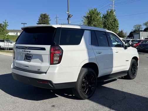 Iridescent Pearl Tricoat 2022 Chevrolet Tahoe LT