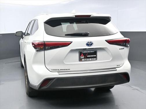 2022 Toyota Highlander Hybrid XLE