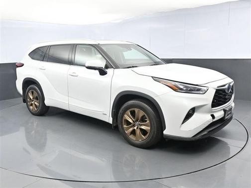 2022 Toyota Highlander Hybrid XLE