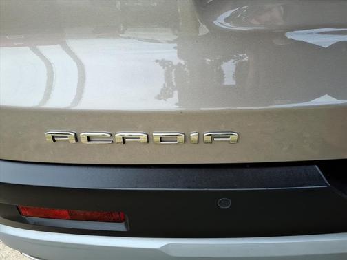 2023 GMC Acadia AWD SLT
