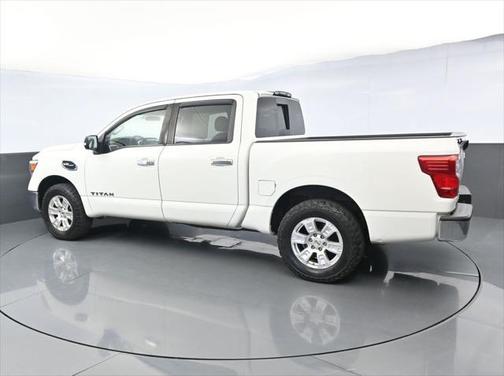 2017 Nissan Titan SV