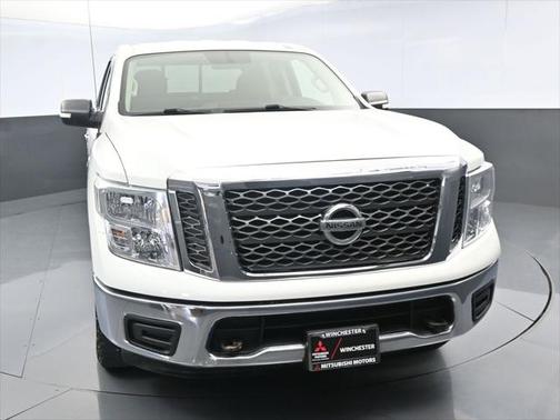 2017 Nissan Titan SV