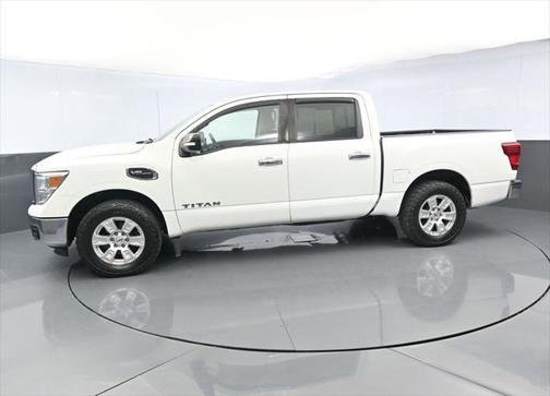 2017 Nissan Titan SV