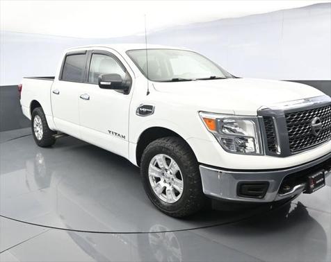 2017 Nissan Titan SV