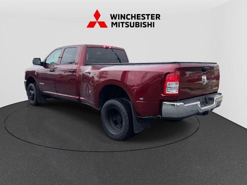 2022 RAM 3500 Tradesman Crew Cab 4x4 8' Box
