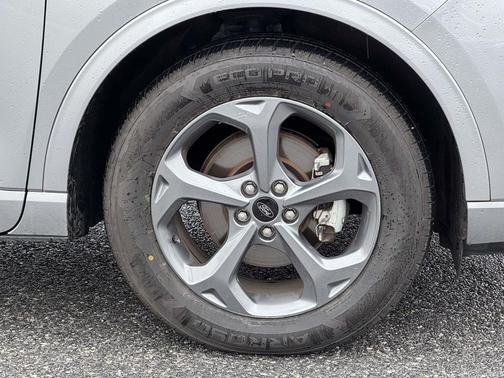 Silver Metallic 2024 Ford Escape ST-Line