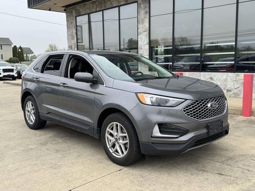 Gray Metallic 2024 Ford Edge SEL