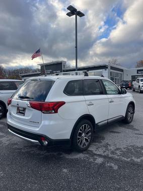 2016 Mitsubishi Outlander SE