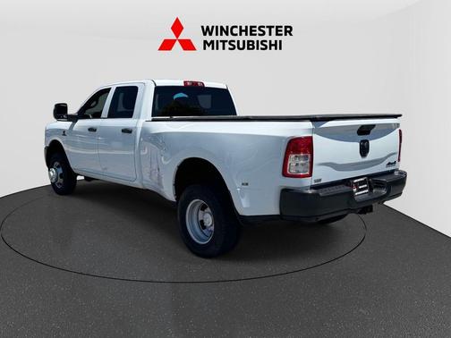 Bright White Clearcoat 2023 RAM 3500 Tradesman Crew Cab 4x4 8' Box