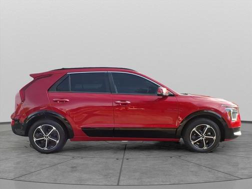 2023 Kia Niro SX