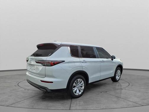 2025 Mitsubishi Outlander ES 2.5 S-AWC