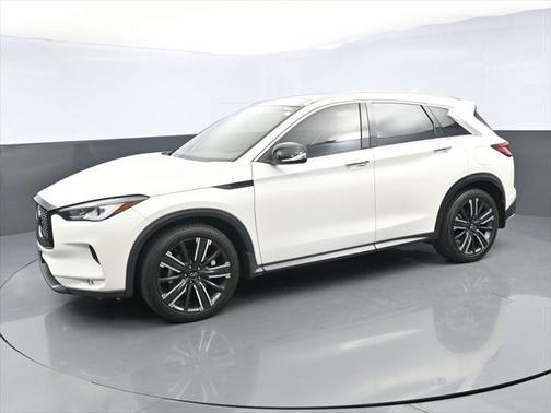 2022 INFINITI QX50 LUXE AWD
