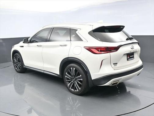 2022 INFINITI QX50 LUXE AWD