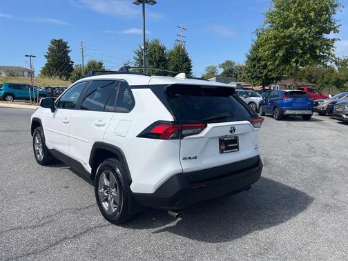 2023 Toyota RAV4 Hybrid XLE