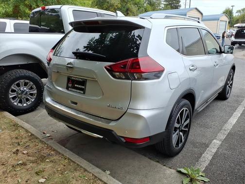 2020 Nissan Rogue SL