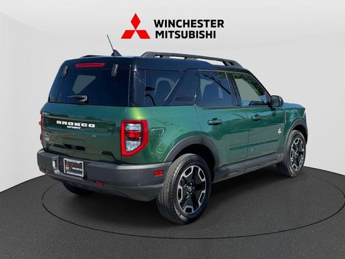 Eruption Green Metallic 2024 Ford Bronco Sport Outer Banks