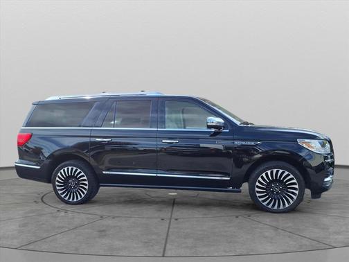 2019 Lincoln Navigator L Black Label