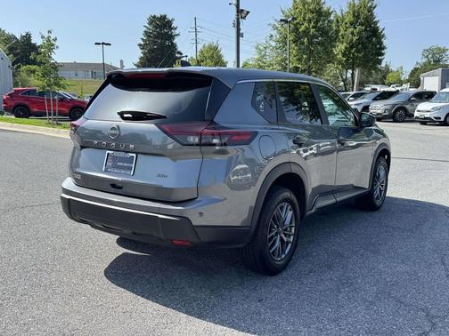 Gun Metallic 2024 Nissan Rogue S
