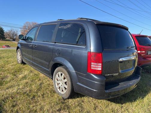 2008 Chrysler Town & Country Touring