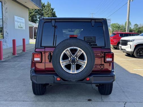 Snazzberry Pearl 2021 Jeep Wrangler Unlimited Sahara