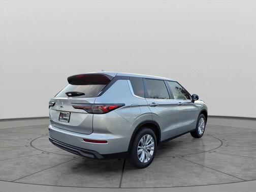 2025 Mitsubishi Outlander ES 2.5 S-AWC