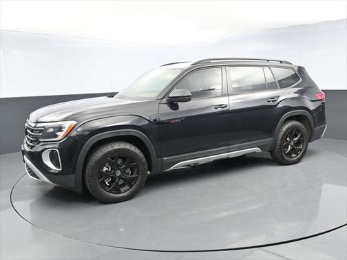 2024 Volkswagen Atlas 2.0T SE w/Technology 4MOTION