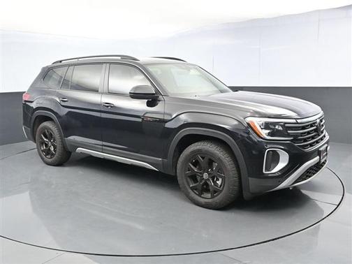 2024 Volkswagen Atlas 2.0T SE w/Technology 4MOTION