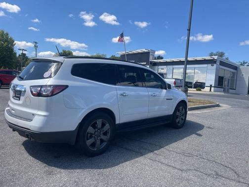 2017 Chevrolet Traverse 2LT