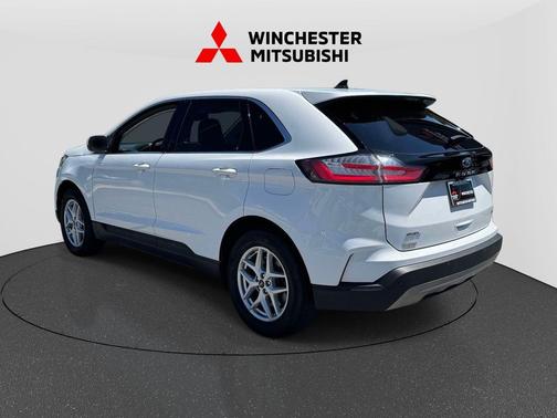 White 2024 Ford Edge SEL