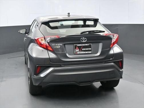 2022 Toyota C-HR XLE