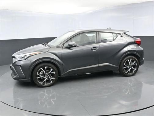 2022 Toyota C-HR XLE
