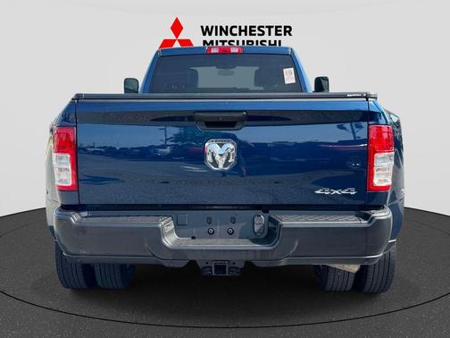Patriot Blue Pearlcoat 2022 RAM 3500 Tradesman Crew Cab 4x4 8' Box