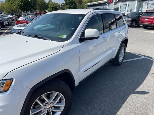 2017 Jeep Grand Cherokee Laredo