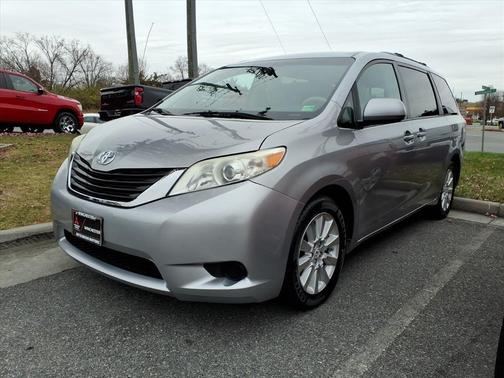 2012 Toyota Sienna LE
