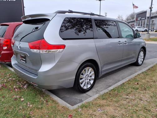2012 Toyota Sienna LE