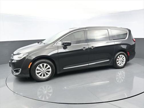2018 Chrysler Pacifica Touring-L