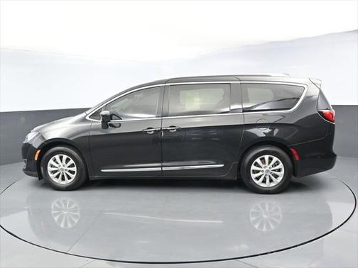 2018 Chrysler Pacifica Touring-L