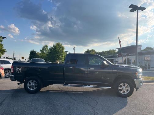 2019 RAM 2500 Big Horn Crew Cab 4x4 8' Box