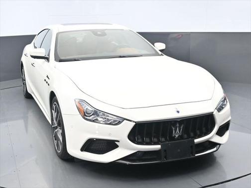 2022 Maserati Ghibli Modena Q4