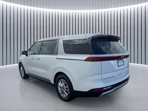 Snow White Pearl 2022 Kia Carnival LXS
