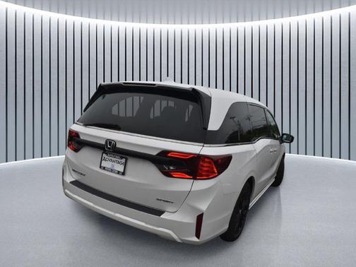 White 2025 Honda Odyssey Sport-L