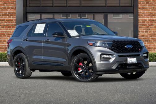 Gray Metallic 2022 Ford Explorer ST