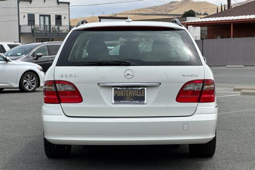 Arctic White 2009 Mercedes-Benz E-Class E 350