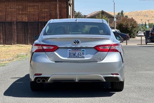 Celestial Silver Metallic 2020 Toyota Camry Hybrid SE