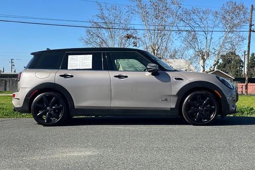 2022 MINI Clubman Cooper S ALL4