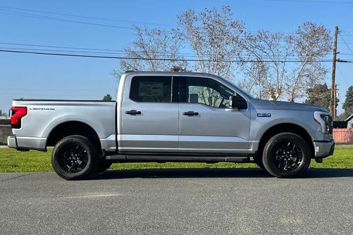 2025 Ford F-150 Lightning XLT