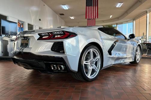 2020 Chevrolet Corvette Stingray w/2LT
