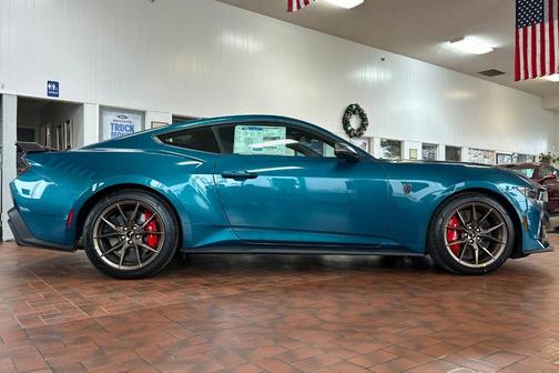 2026 Ford Mustang Dark Horse