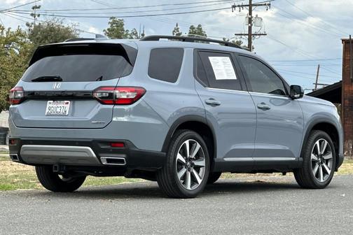 2023 Honda Pilot Touring
