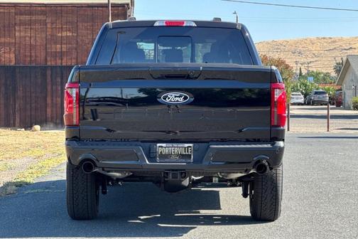 Agate Black Metallic 2026 Ford F-150 XLT